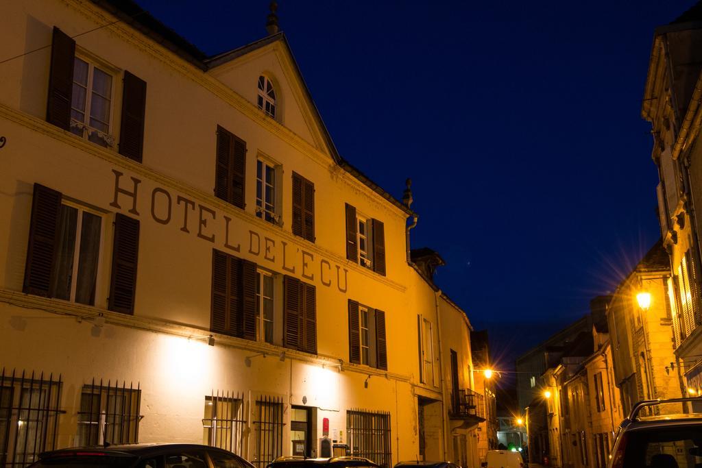 Hotel L' Ecu Монбар Екстер'єр фото