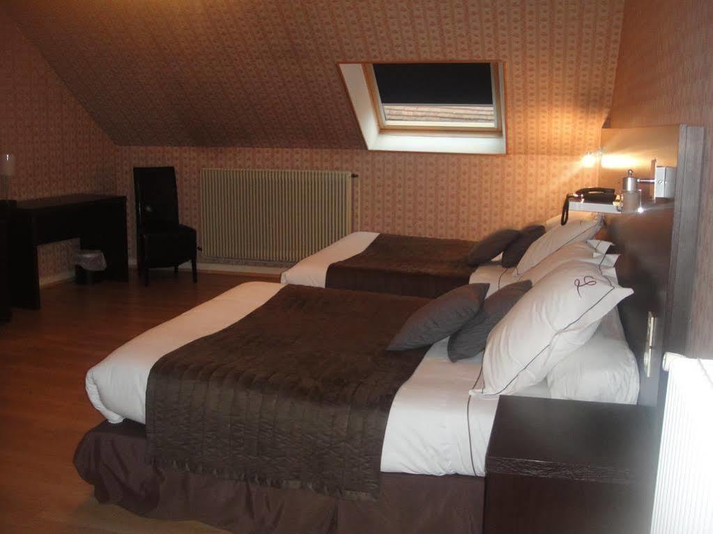 Hotel L' Ecu Монбар Екстер'єр фото